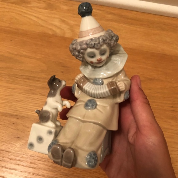 Lladro Other - Lladro Clown Figurine Pierrot With Puppy